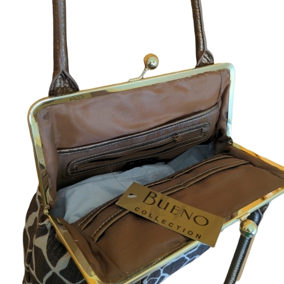 BUENO Giraffe Print Shoulder Purse Bag Trendy Twist Snap Top NWT - Picture 2 of 4